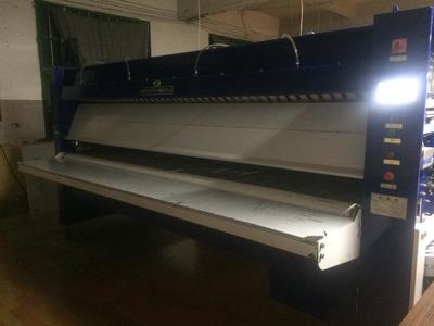 供應(yīng)泉州哪里有信譽(yù)好的床單折疊機(jī)|廈門床單折疊機(jī)-上海鴻興(福建)洗滌設(shè)備